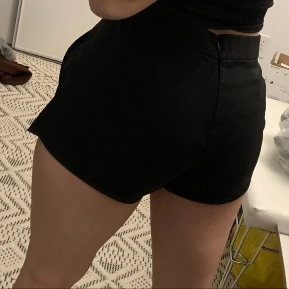 Skort - Picture 3 of 6